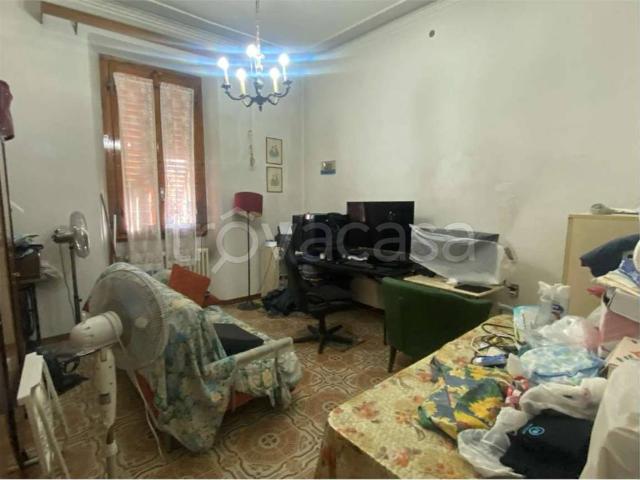 Casa indipendente in vendita a Prato via del Fondaccio, Galciana