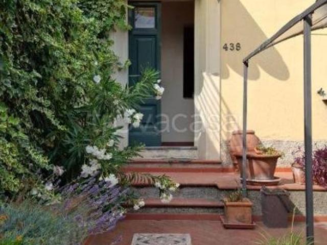 Casa indipendente in vendita a Prato via Pistoiese, 438, Narnali Viaccia