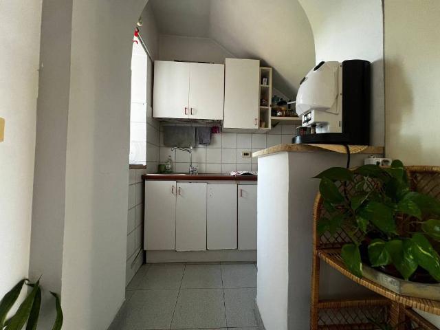 Casa indipendente in vendita a Pratola Serra AV