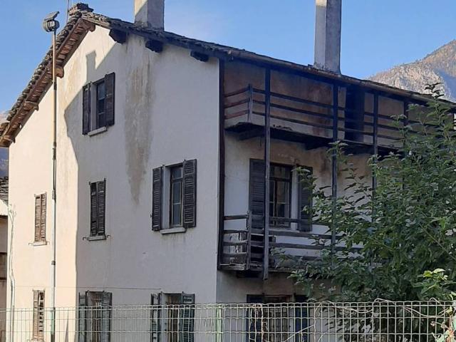 Casa indipendente in vendita a Prata Camportaccio SO