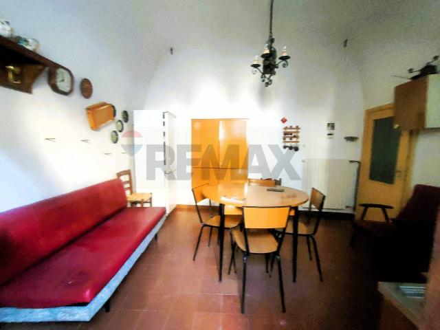 Casa indipendente in vendita a Prata D'Ansidonia