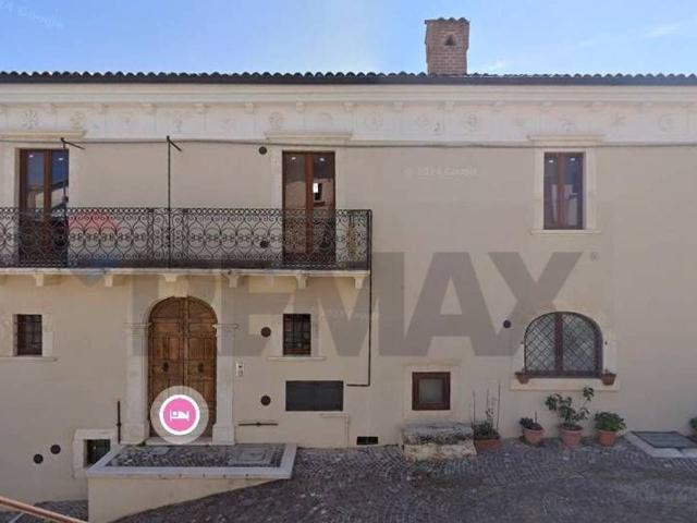 Casa indipendente in vendita a Prata D'Ansidonia