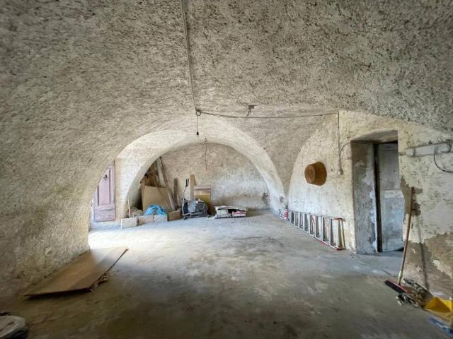 Casa indipendente in vendita a Prata d'Ansidonia AQ