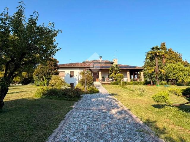 Casa indipendente in vendita a Prata di Pordenone PN