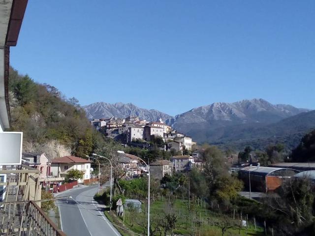 Casa indipendente in vendita a Pratella CE