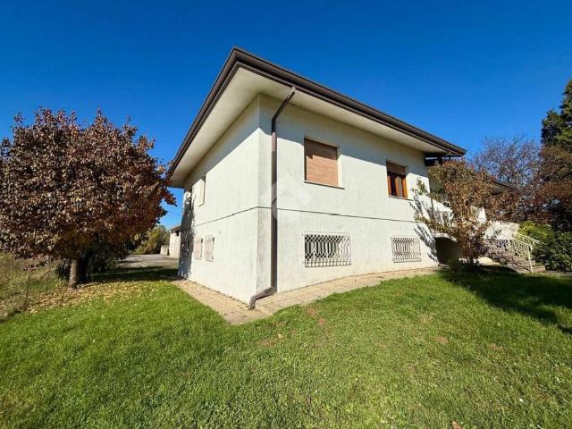 Casa indipendente in vendita a Pravisdomini PN