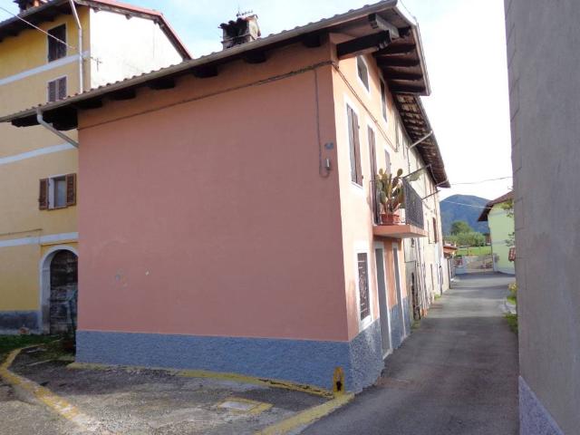 Casa indipendente in vendita a Pray BI