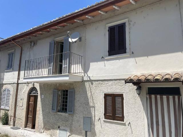Casa indipendente in vendita a Preci PG