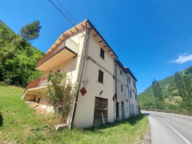 Casa indipendente in vendita a Preci PG
