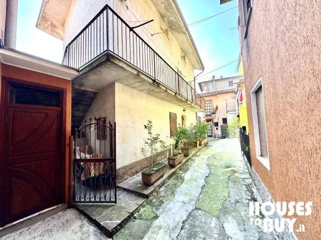 Casa indipendente in vendita a Predore BG