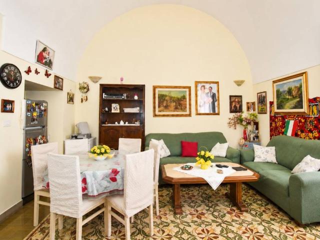 Casa indipendente in vendita a Presicce Acquarica LE