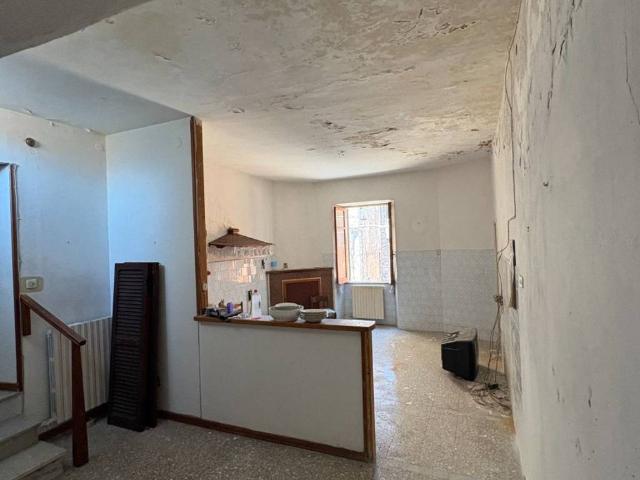 Casa indipendente in vendita a Priverno LT