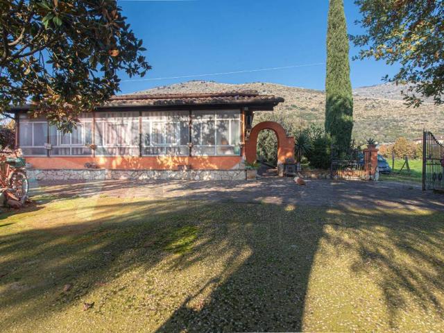 Casa indipendente in vendita a Prossedi LT