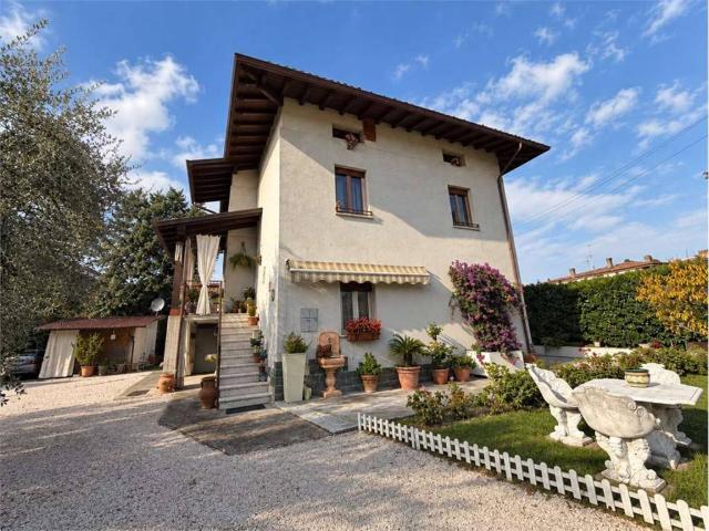 Casa indipendente in vendita a Puegnago sul Garda BS