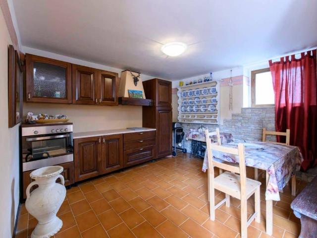 Casa indipendente in vendita a Pulfero UD