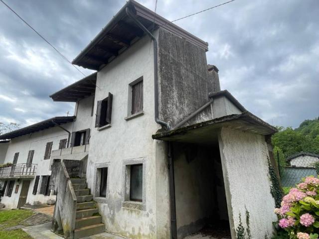 Casa indipendente in vendita a Pulfero UD