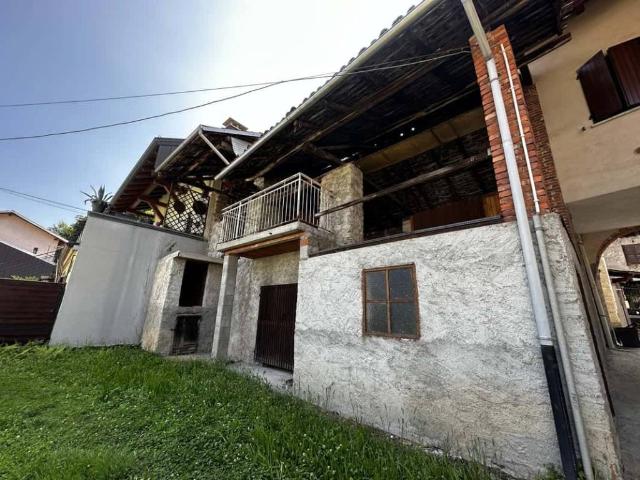 Casa indipendente in vendita a Quarona VC