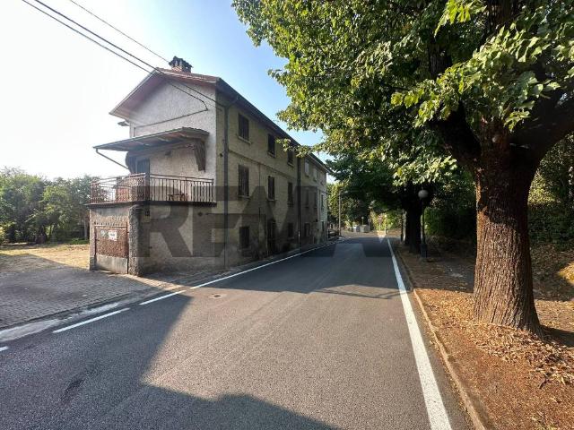 Casa indipendente in vendita a Quattro Castella RE