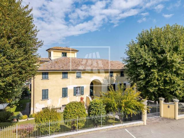 Casa indipendente in vendita a Quattro Castella RE