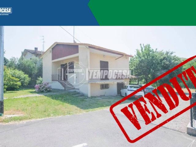 Casa indipendente in vendita a Quattro Castella RE