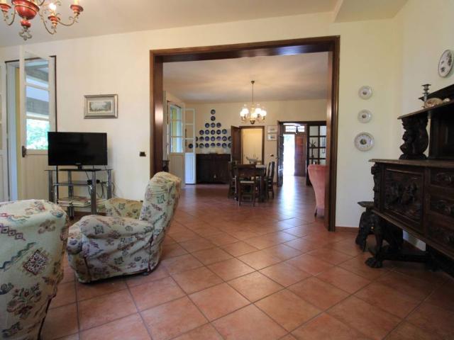 Casa indipendente in vendita a Quattro Castella RE