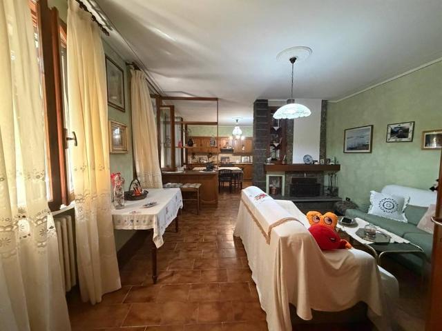 Casa indipendente in vendita a Quistello MN