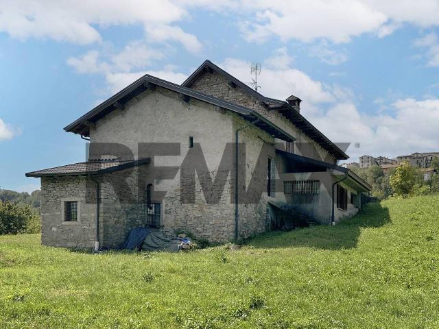 Casa indipendente in vendita a Rota D'Imagna
