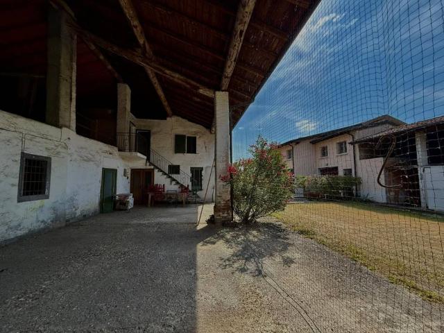 Casa indipendente in vendita a Rovato, Sant'anna