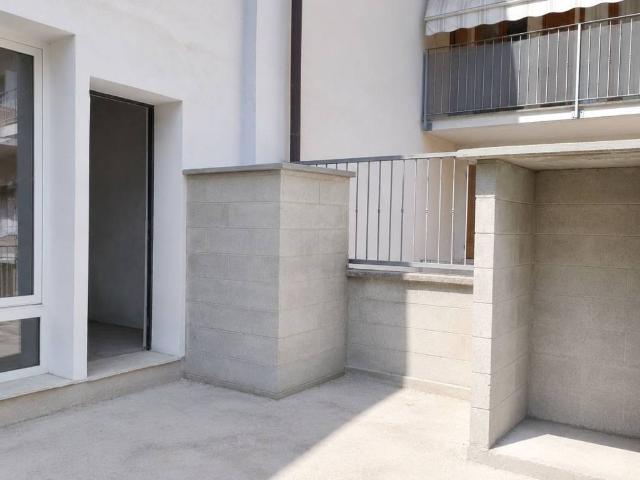 Casa indipendente in vendita a Rovello Porro CO
