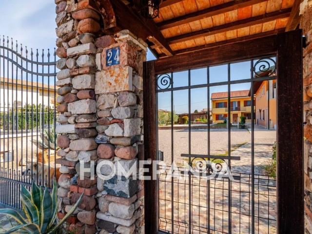 Casa indipendente in vendita a Roverbella MN