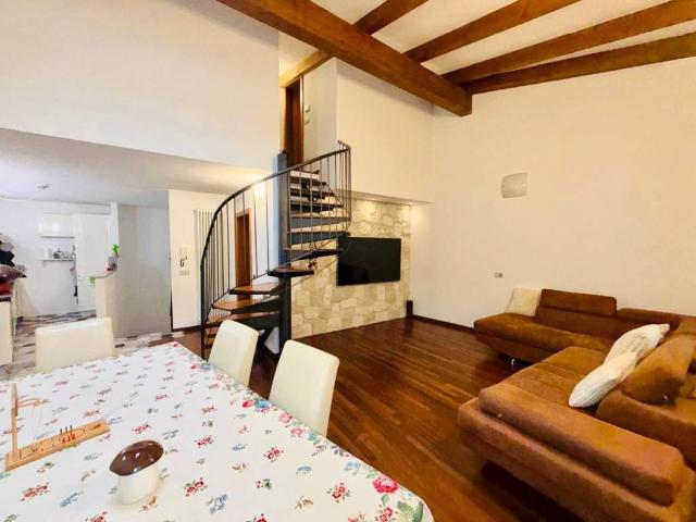 Casa indipendente in vendita a Rovereto TN