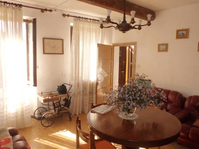 Casa indipendente in vendita a Rovescala PV