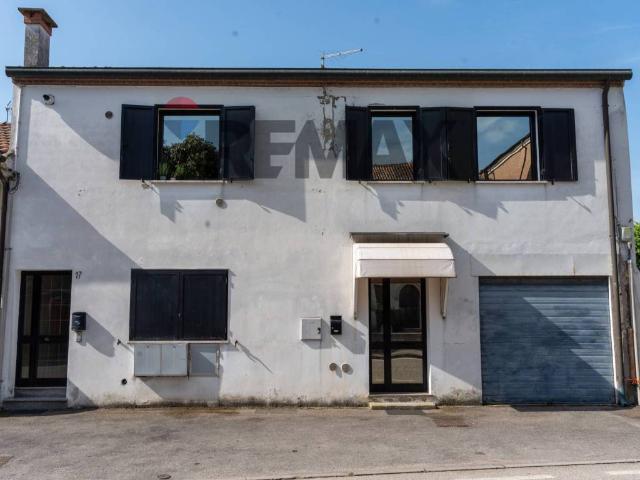 Casa indipendente in vendita a Rovigo RO