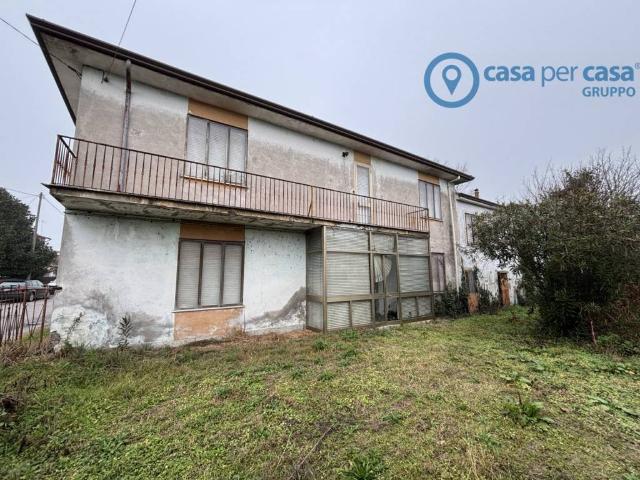 Casa indipendente in vendita a Rovigo RO