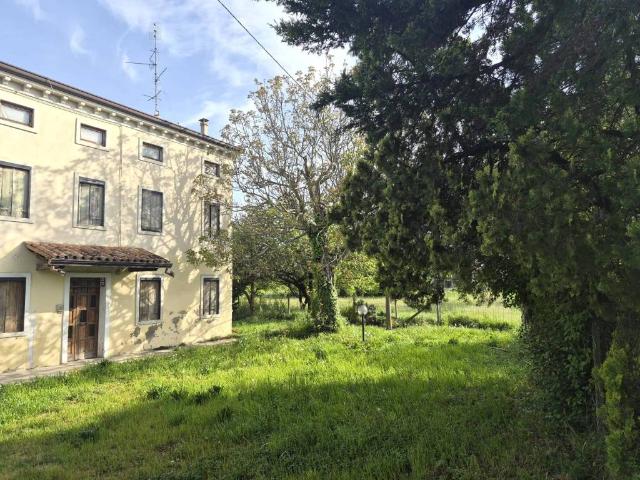 Casa indipendente in vendita a Rovolon PD