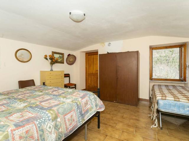 Casa indipendente in vendita a Roaschia CN