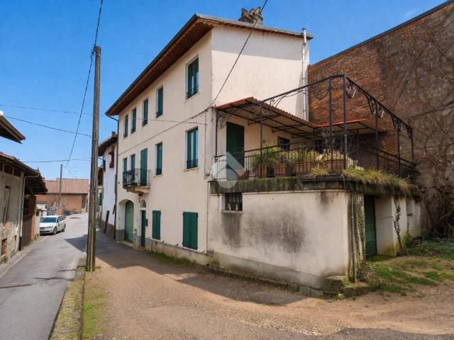 Casa indipendente in vendita a Roasio VC
