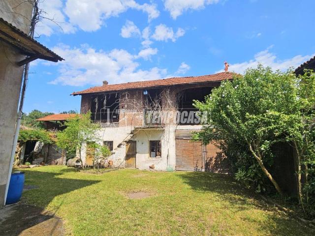 Casa indipendente in vendita a Roasio VC
