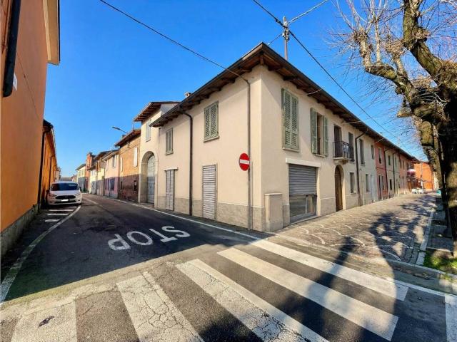 Casa indipendente in vendita a Robecco d'Oglio CR