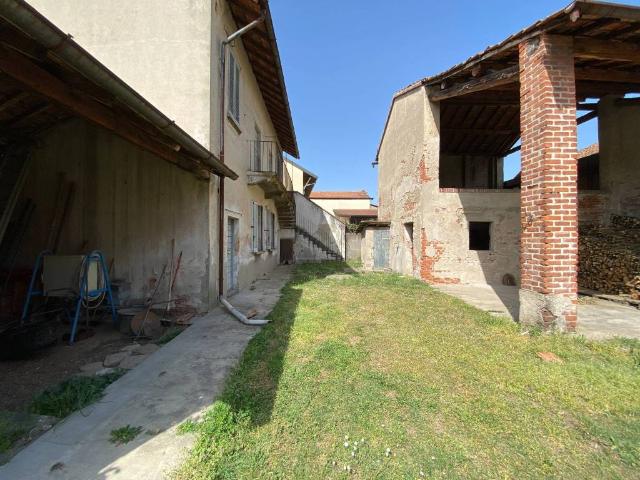 Casa indipendente in vendita a Robecco sul Naviglio MI