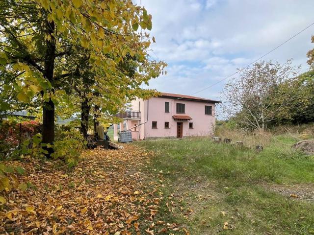Casa indipendente in vendita a Robella AT
