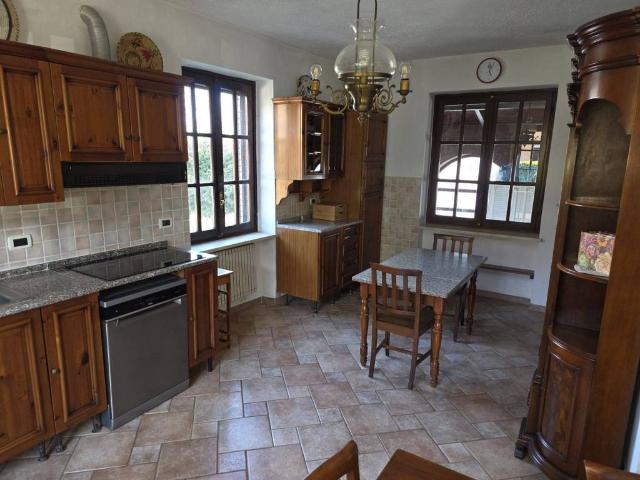 Casa indipendente in vendita a Robella AT