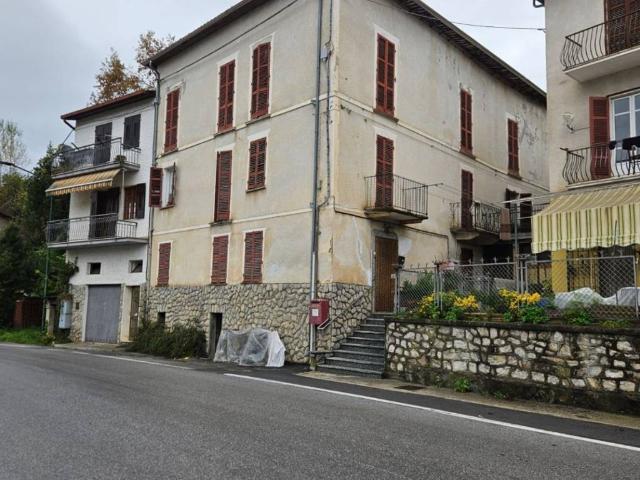 Casa indipendente in vendita a Roburent CN