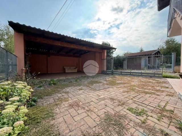 Casa indipendente in vendita a Rocca Canavese TO