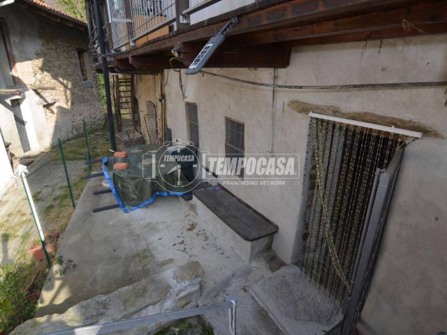Casa indipendente in vendita a Rocca Canavese TO