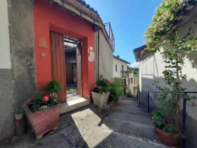 Casa indipendente in vendita a Rocca Grimalda AL
