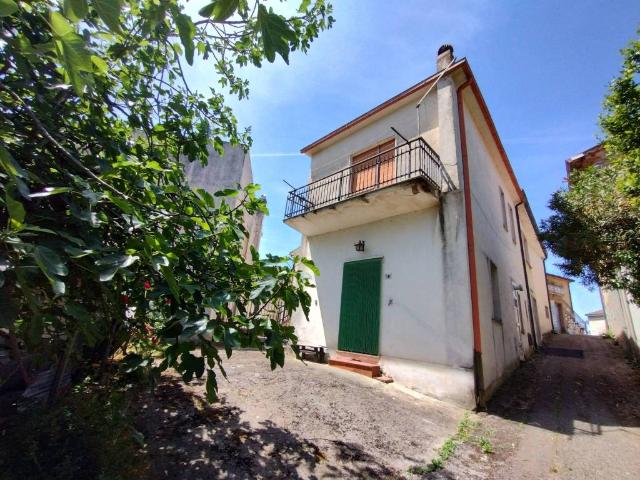 Casa indipendente in vendita a Rocca d'Arce FR