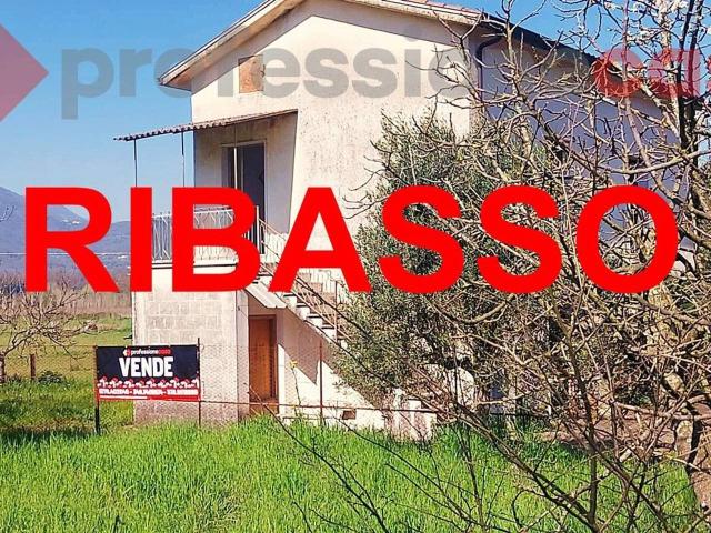Casa indipendente in vendita a Rocca D'Evandro