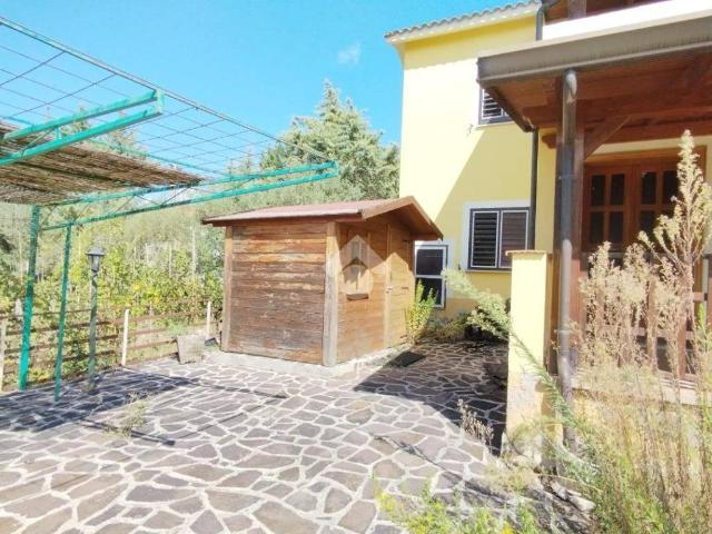 Casa indipendente in vendita a Rocca d'Evandro CE
