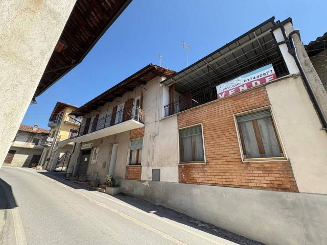 Casa indipendente in vendita a Rocca de' Baldi CN